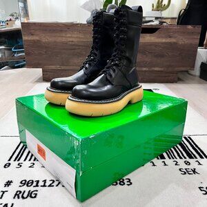 BOTTEGA VENETA Leather Bounce Combat / Biker Moto Boots - Black / Gum Sole